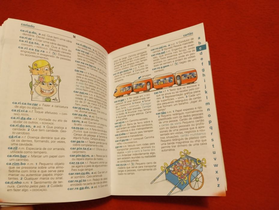 Primeiro dicionário escolar