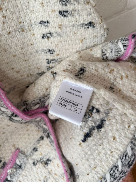 Sliczny sweterek chanel kremowy