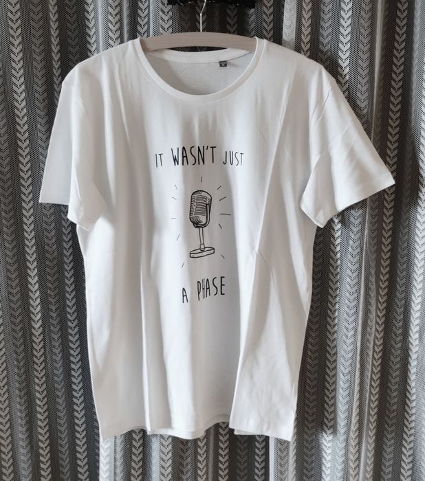 T-shirts "Não Era Apenas Uma Fase" brancas I