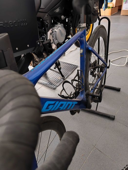 OPORTUNIDADE!!! 2 bicicletas CARBONO 2500€