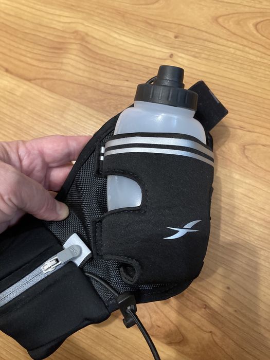 Сумка для бега Fitletic Ultimate i Running Belt черная + две бутылки.