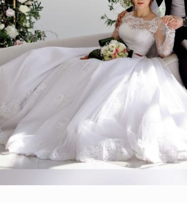 Продам свадебные платье