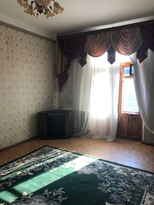 3-х кімн. Центр міста! Частково меблі. Холодильник.Можна з тваринкою.