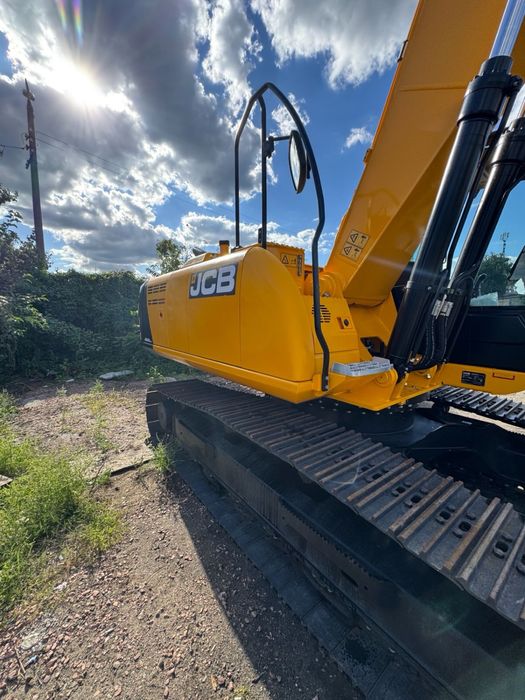 Продам трактор JCB