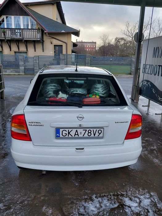 Opel Astra Doinwestowany, niezawodny, sprawny, komplety kół