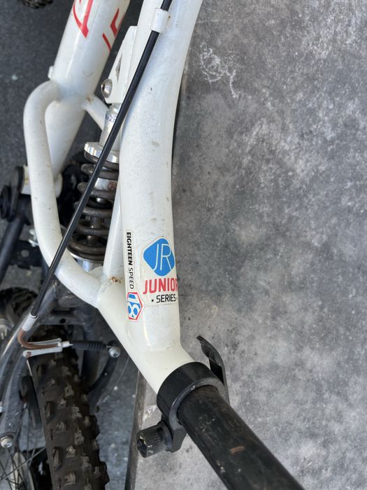 Bicicleta Berga Blast Junior suspensao 24’ 18 velocidades