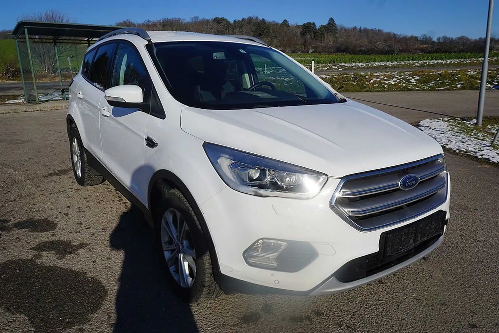 Ford Kuga      2019