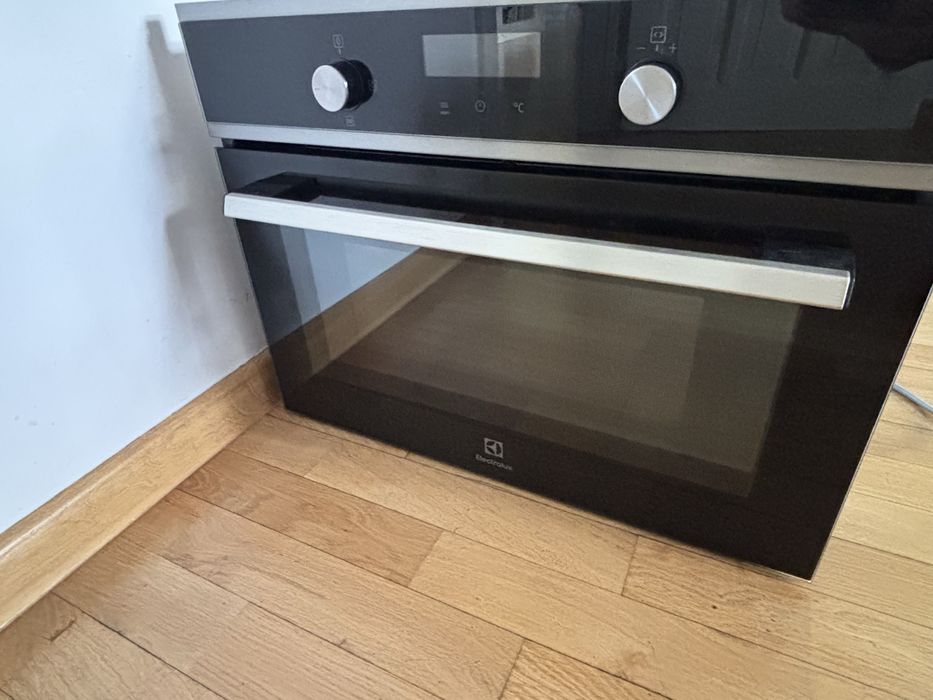 Electrolux EVK6E40X Piekarnik z mikrofalą
