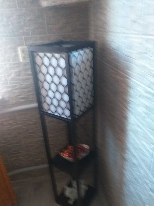 Lampka stojąca czarna