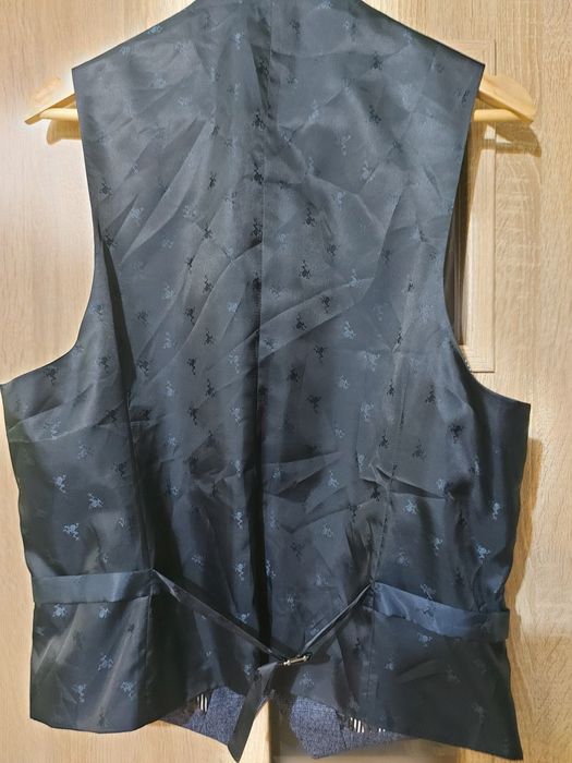 Garnitur męski granatowy w kratke