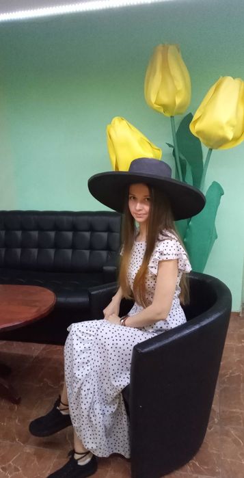 Сценічні головні убори,крила янгола,шляпи-квіти,корони,костюми,декор