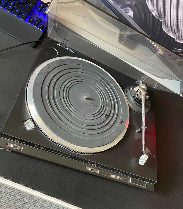 Gramofon Technics SL-DD33