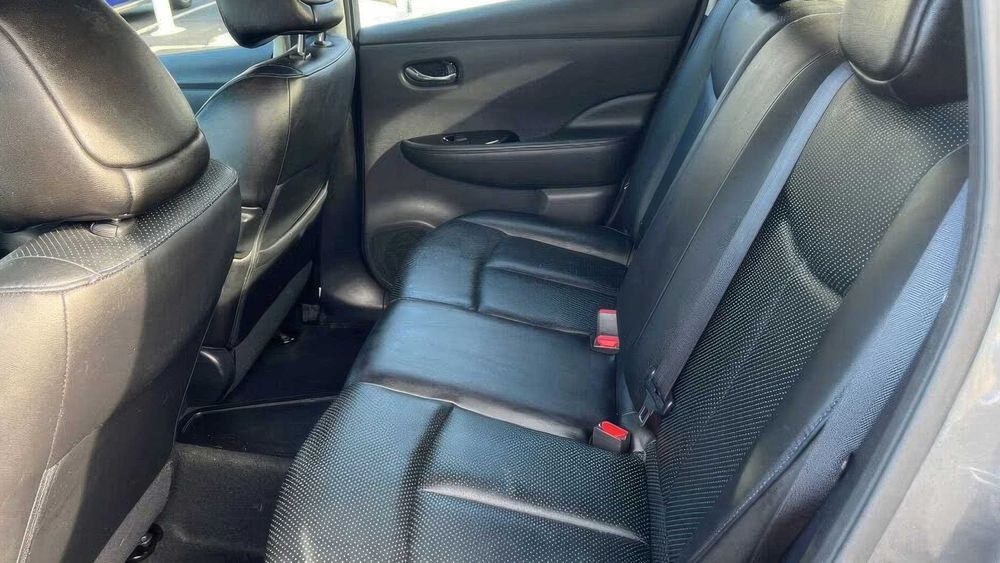 Nissan Leaf      2016