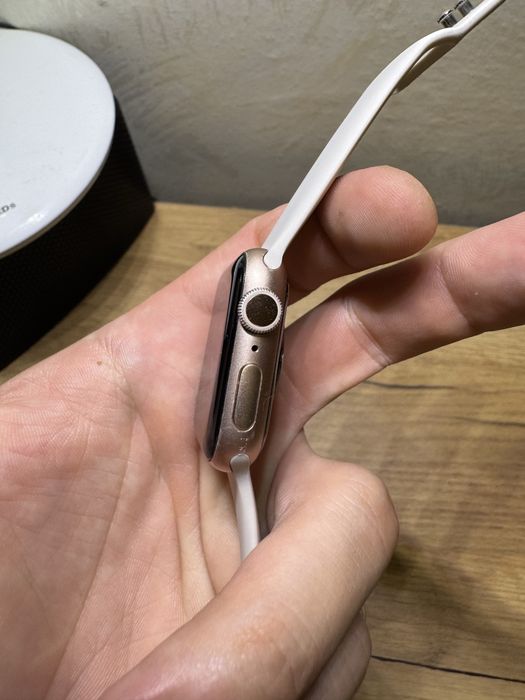Apple Watch 5 40 mm акб 97% гарний  стан