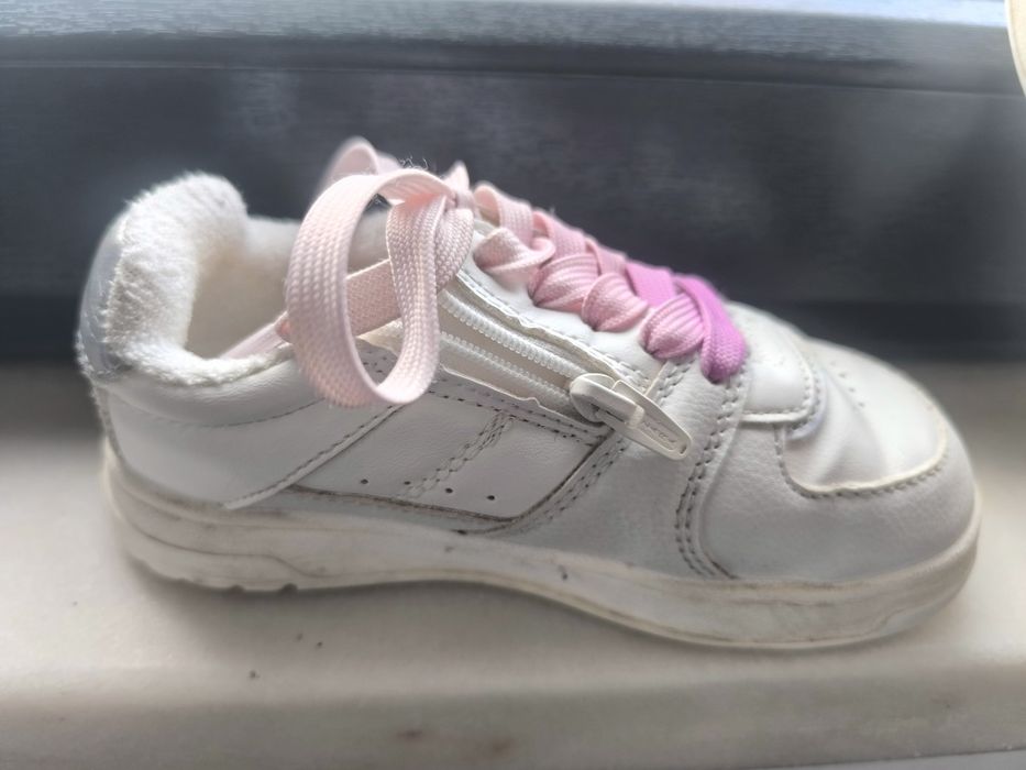 Tênis para menina da Zara tamanho 26