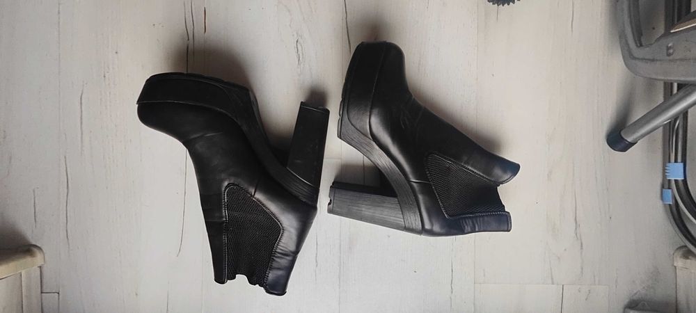 Buty damskie botki w rozmiarze 39