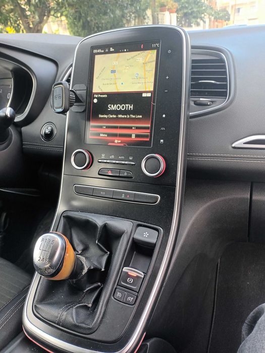 carro renault scenic