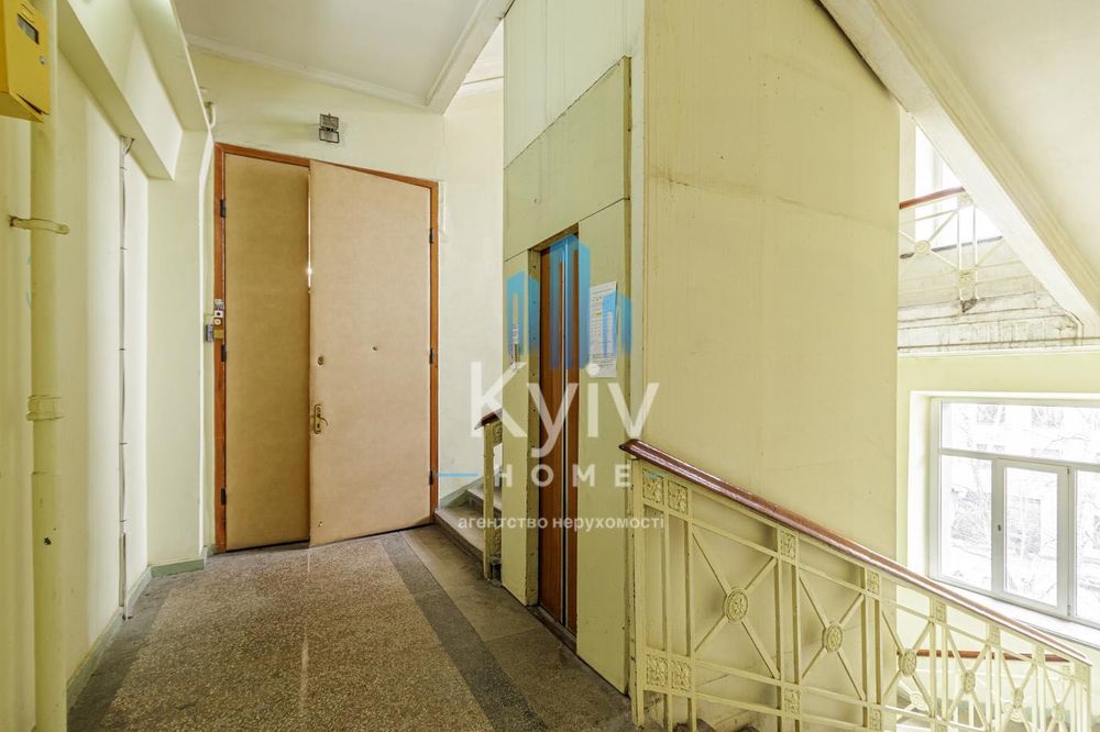 Продаж 2-кімнатної квартири на Хрещатику/ Пасаж/ Шоурум/72 м2/ Київ