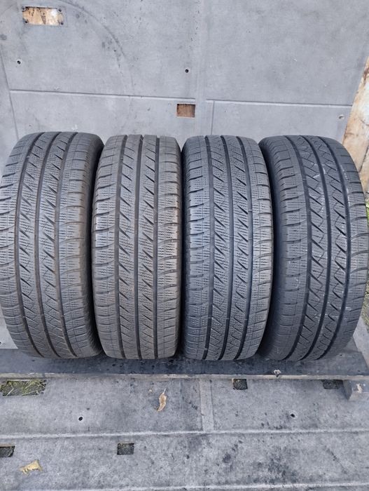 Продам шини 235/65R16С