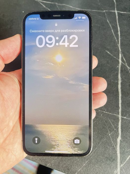 Продам 12 pro iphone  128 gb