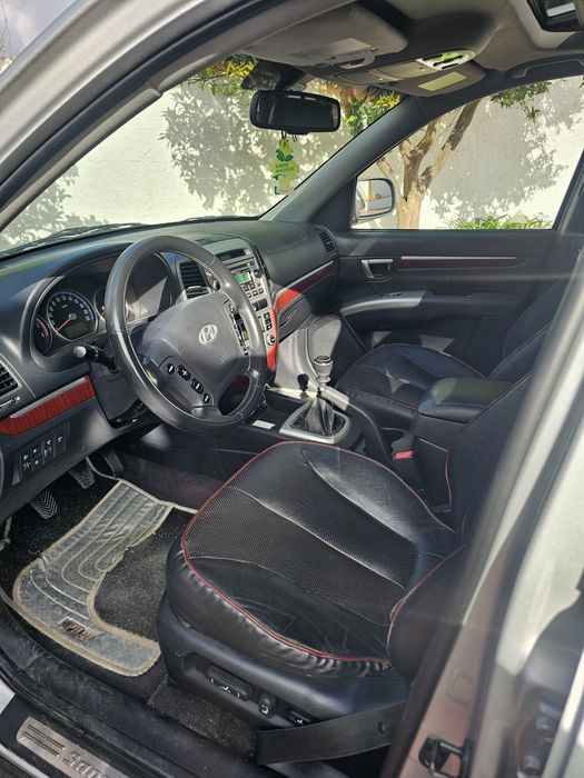 Hyundai Santa Fe CRDi – 7 Lugares | Nacional | Caixa Manual