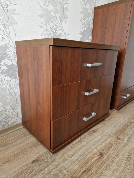 Mała komoda 3 szuflady ciemny brąz