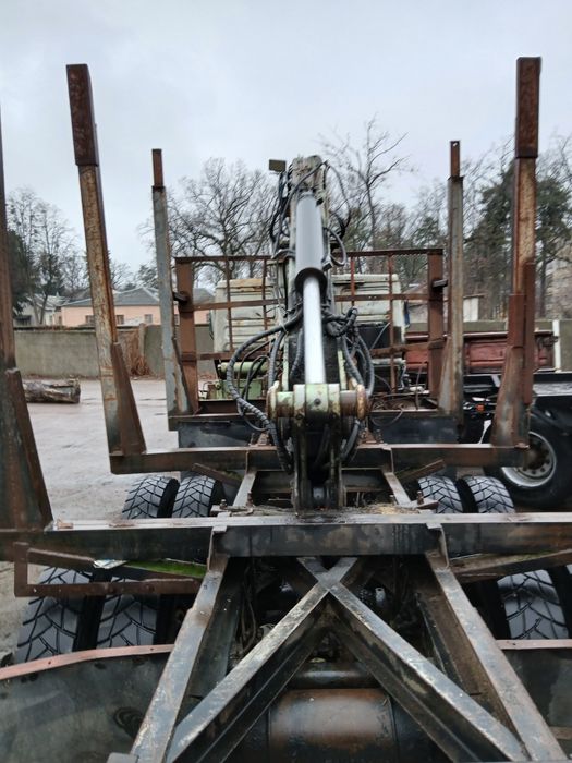 Камаз маніпулятор LOGLIFT 95 лісовоз