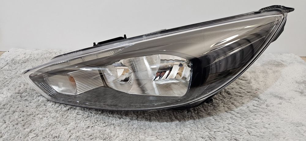 Reflektor Lampa Lewa Przód LED  FORD FOCUS MKIII