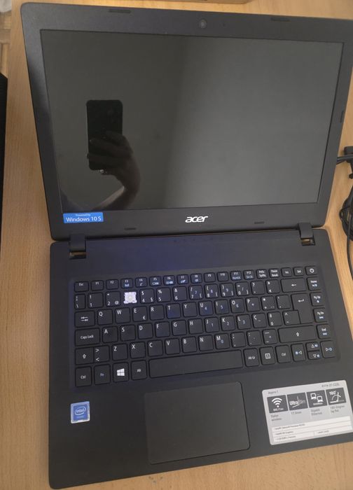 Portátil Acer Aspire 1
