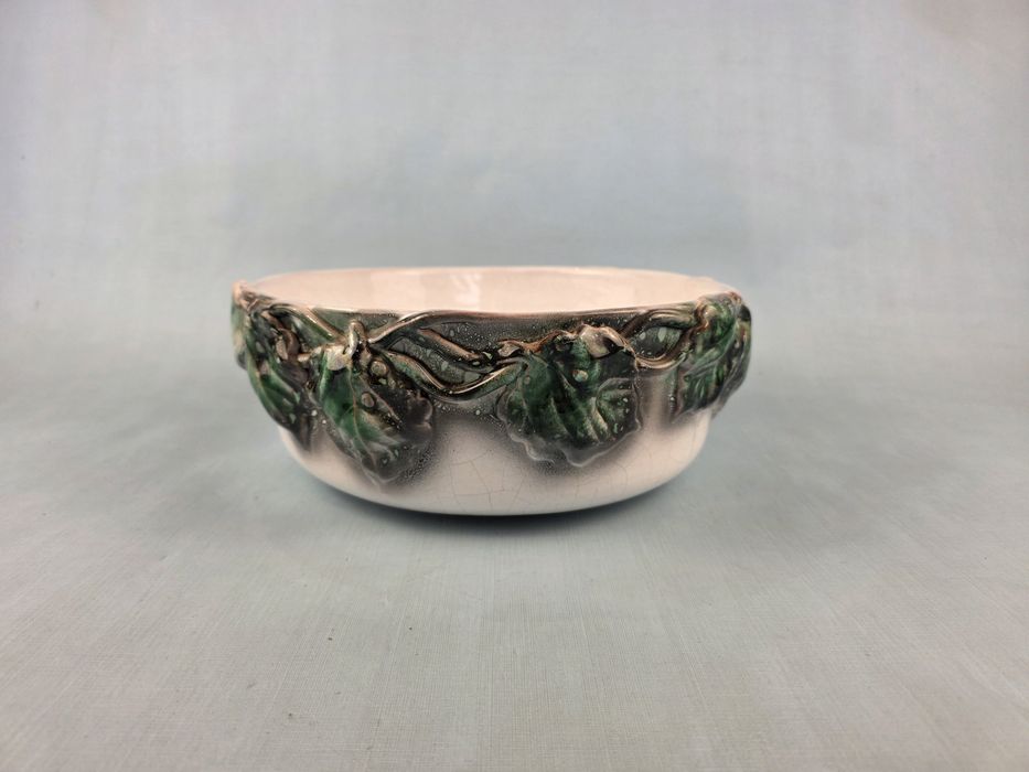Ceramiczna donica, misa motywem roślinny