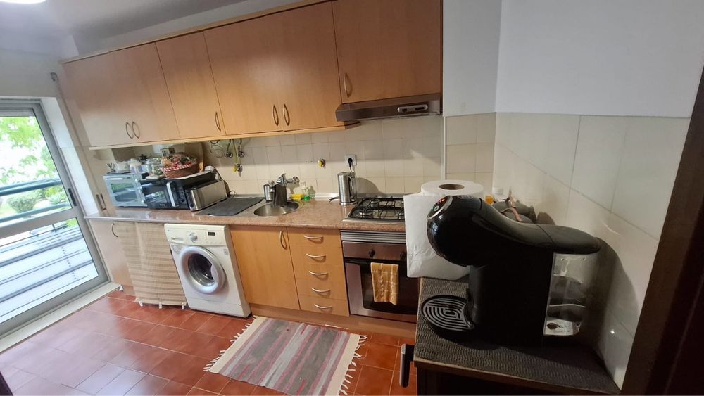 Arrenda-se apartamento T1 Cascais