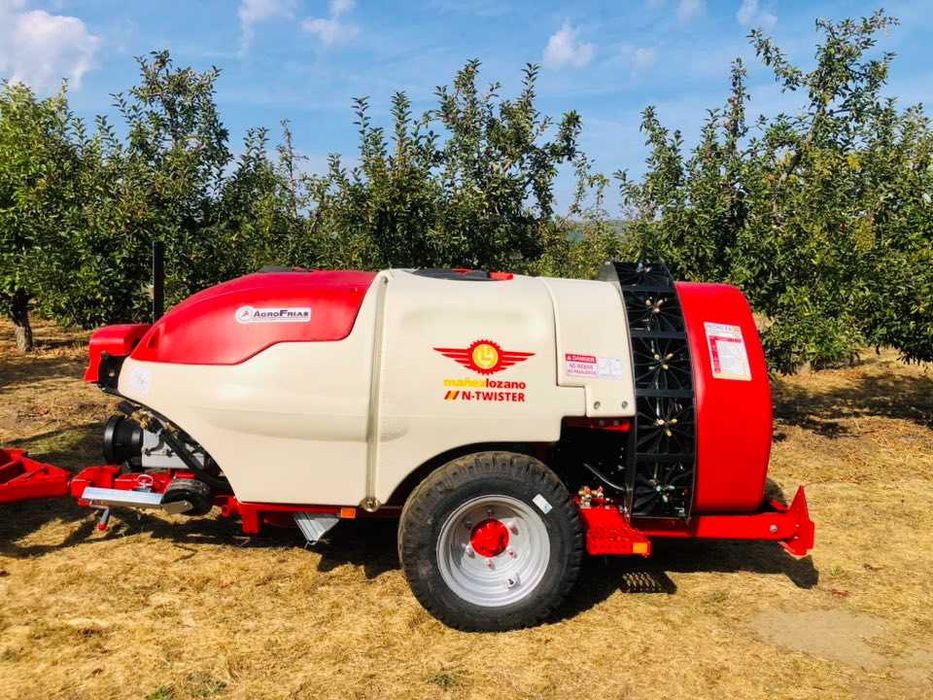 Pulverizador Rebocável Manez Lozano Twister S5 1500L