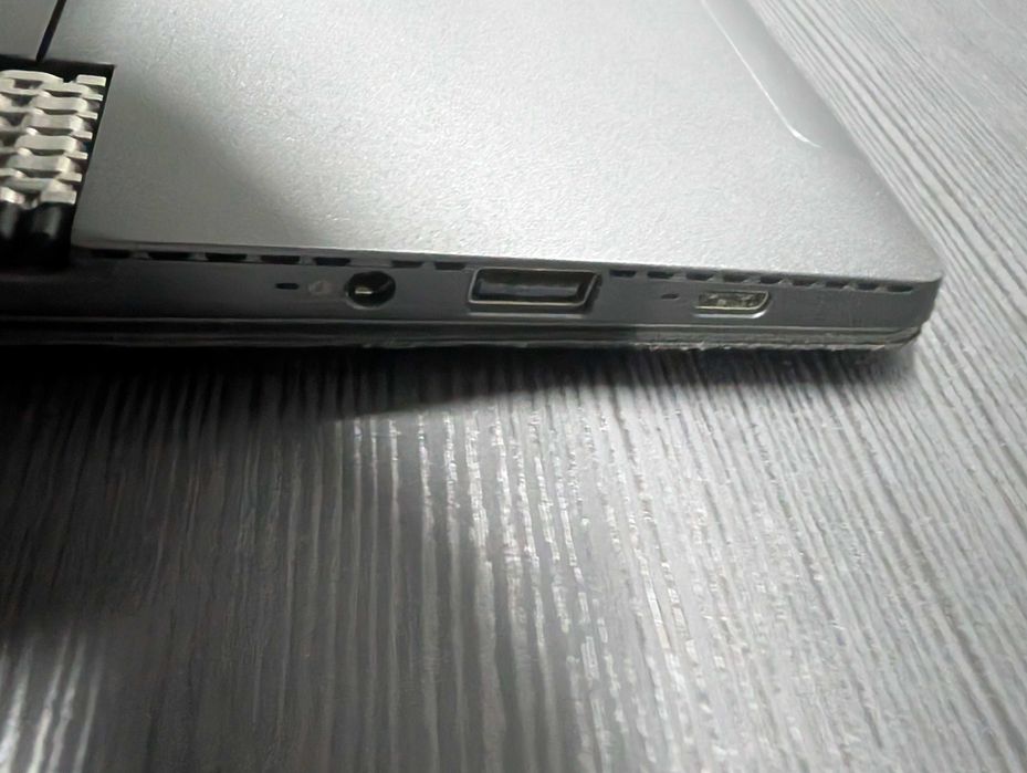 Portátil Lenovo Miix 520-12IK i5 8GB RAM SSD