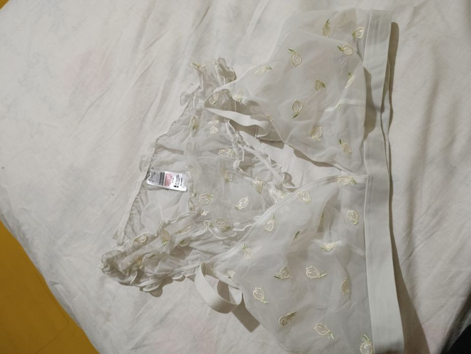 Комплект напівпрозорий з вишитими лимонами