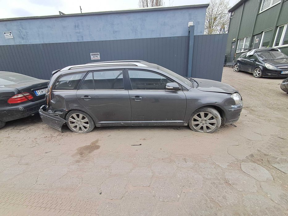 2008 Toyota Avensis T25 2.0 D4D 1AD-FTV 126 KM Silnik Skrzynia części
