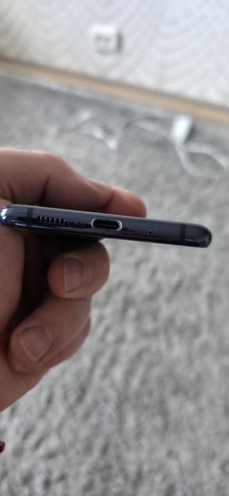 Продам Samsung s20 fe