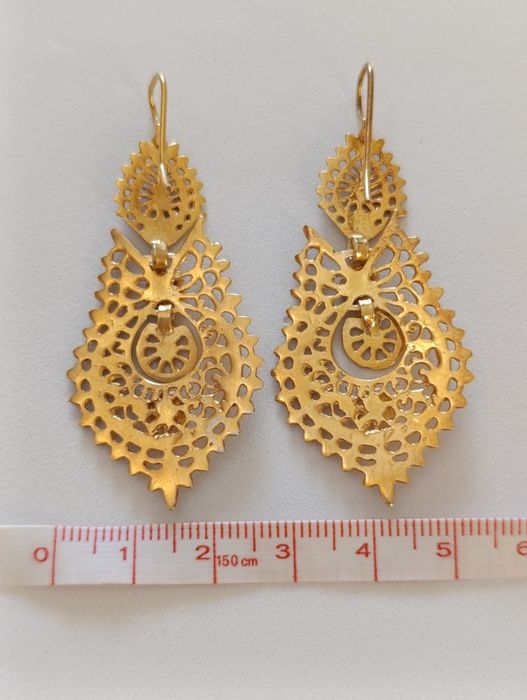 Brincos rainha de prata dourada