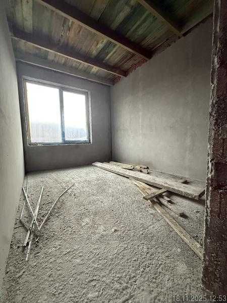 Продаж дуплексу в Брюховичах, вул. Волошкова.Центральні комунікації.