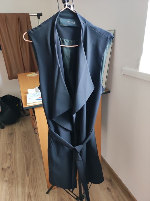 Класична подовжена жилетка Zara