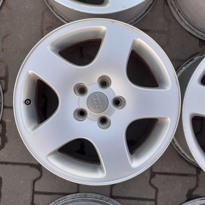 Felgi aluminiowe AUDI 5x112 7Jx16 ET46 Nr 98