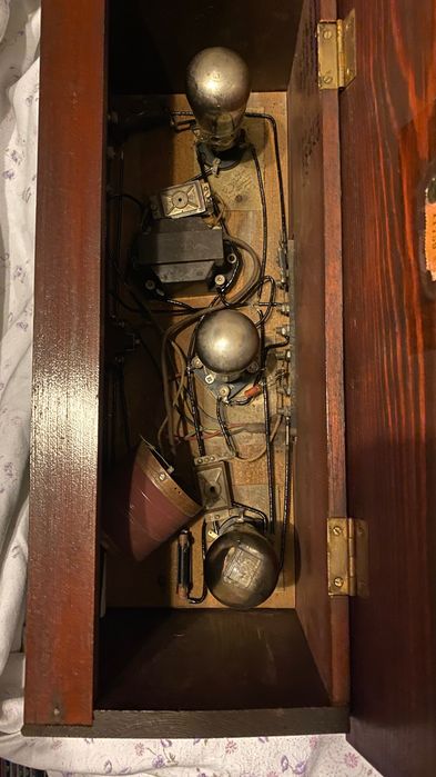 Stare Ciekawe radio na wzór Atwater Kent USA