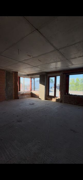 Продаж premium квартири з терасою 90м2