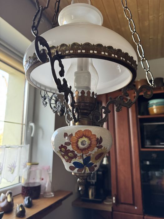 Porcelanowy żyrandol vintage