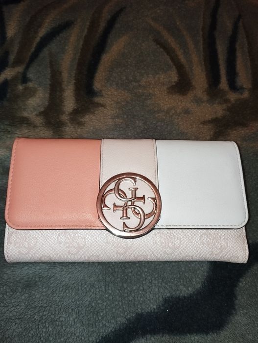 Guess женский кошелек