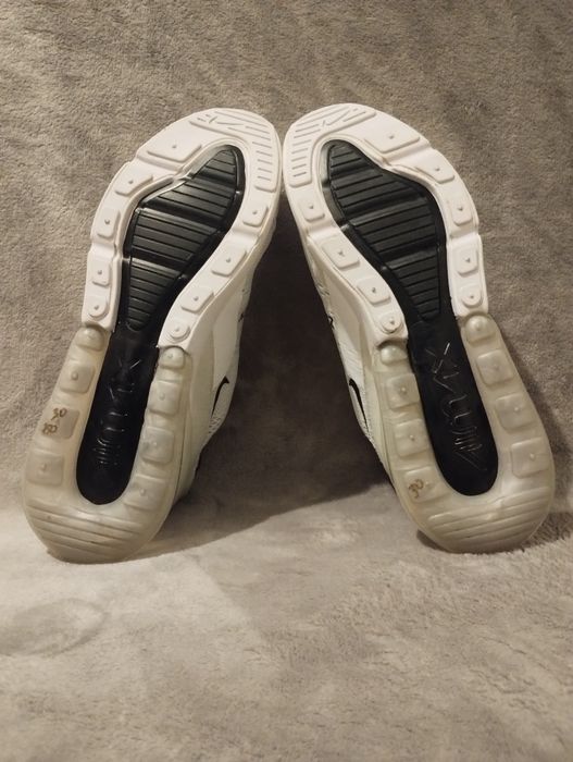 Кросівки Nike air max 270