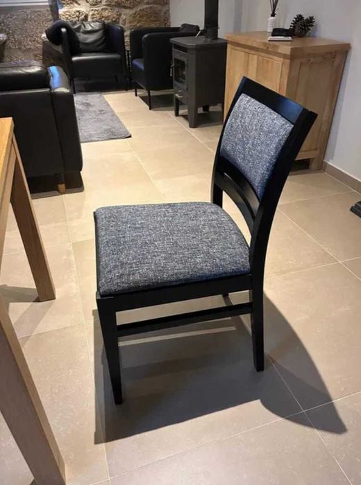 Vendo Mesa Sala/Jantar Extensível + 7 Cadeiras