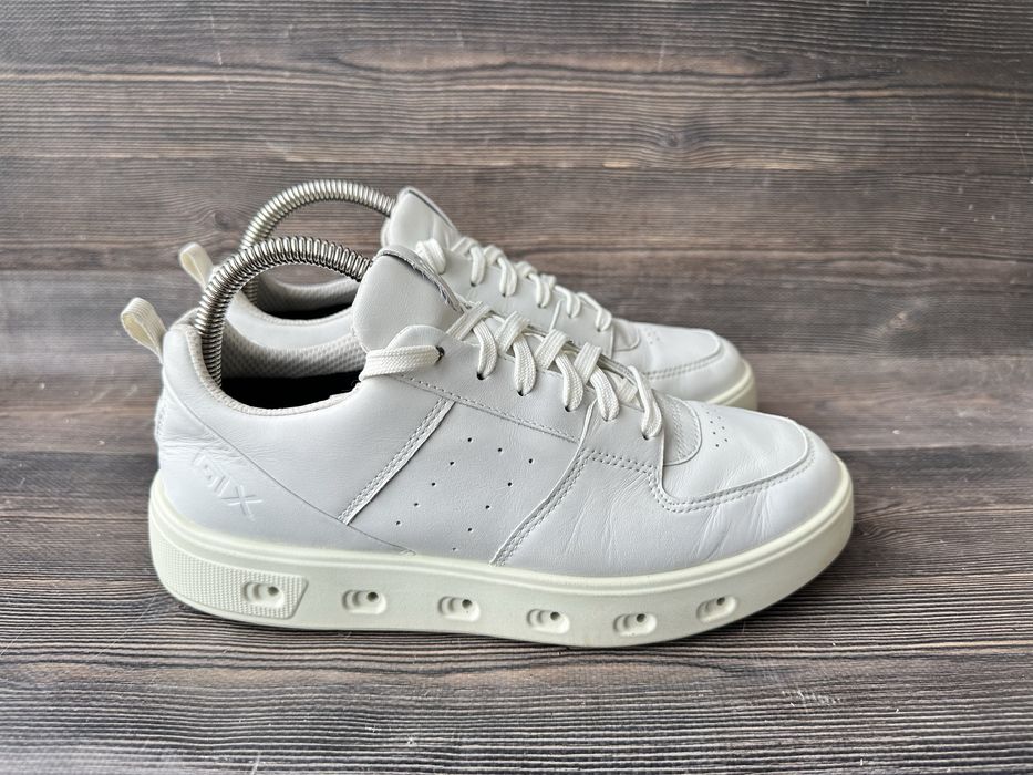 Шкіряні кросівки Ecco Street 720 40 р