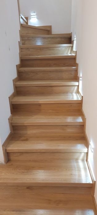 Schody dębowe, jesionowe