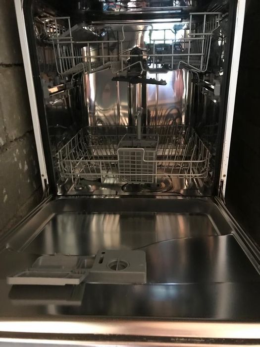 Máquina de Lavar Loiça TEKA LP7 700 – Excelente Estado