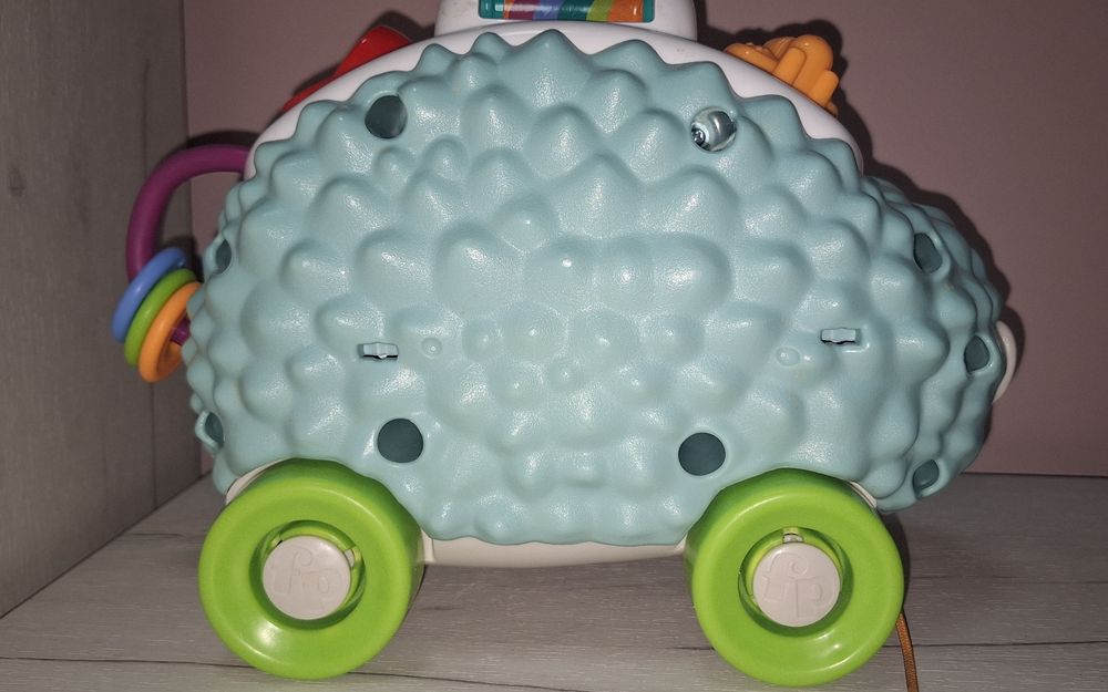 Музичний їжачок Fisher-Price російською